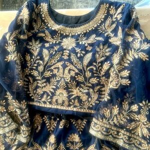 Pakistani lehnga like new but use to one time size XL colour blue and gold